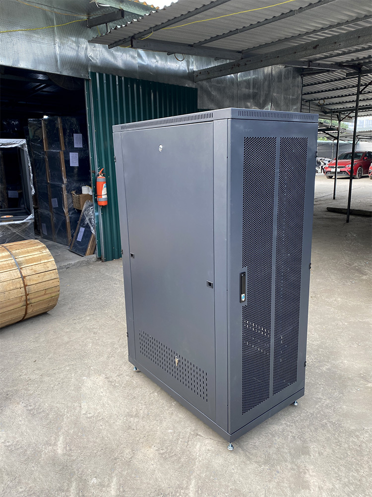 tủ rack 32U D1000 hãng UNIRACK